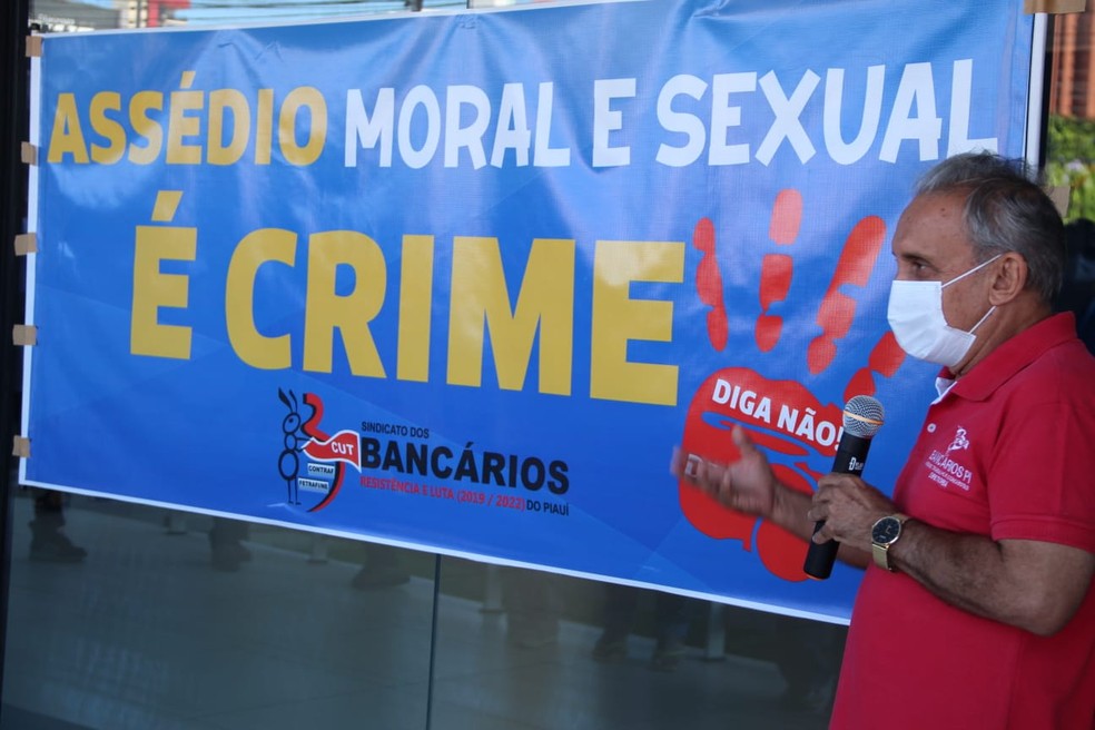 Sindicato dos bancários faz ato contra assédio moral e sexual a servidores da Caixa Econômica Federal  — Foto: Divulgação/SEEBF-PI