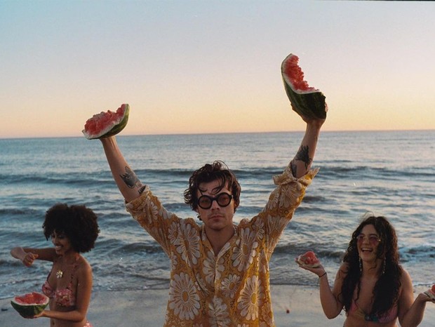 Harry Styles é dono do hit Watermelon Sugar (Foto: Reprodução/Instagram)
