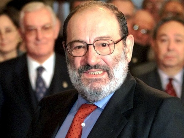 O escritor Umberto Eco na cerimônia dos vencedores do Prêmio Príncipe das Astúrias, em Oviedo, em 27 de outubro de 2000 (Foto: Reuters/Desmond Boylan)