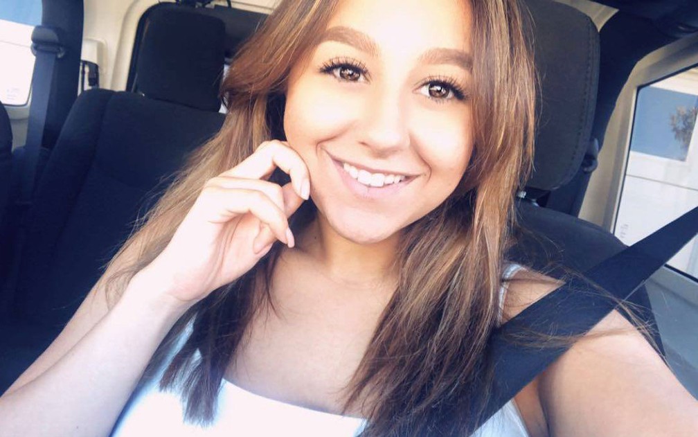 Kristina Morisette trabalhava na recepção do bar que foi atacado — Foto: Reprodução/Facebook/Kristina Morisette