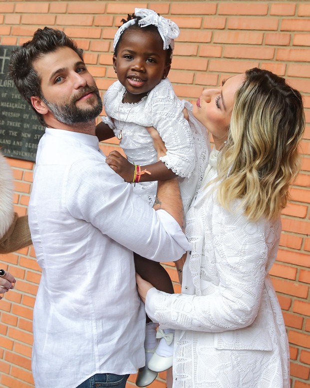 Bruno Gagliass e Giovanna Ewbank batizam Títi em São Paulo (Foto: Manuela Scarpa/Brazil News)