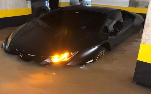 Video Lamborghini Huracan De R 1 6 Milhao Fica Debaixo D Agua