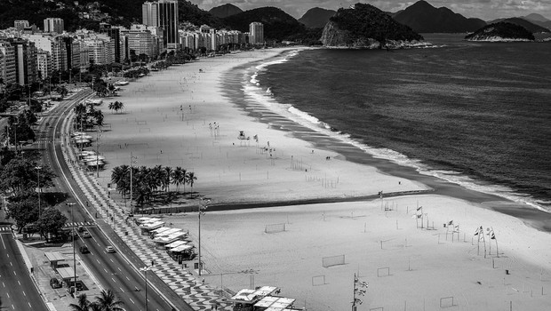 Praia vazia durante quarentena no Rio de Janeiro (Foto: Reprodução)