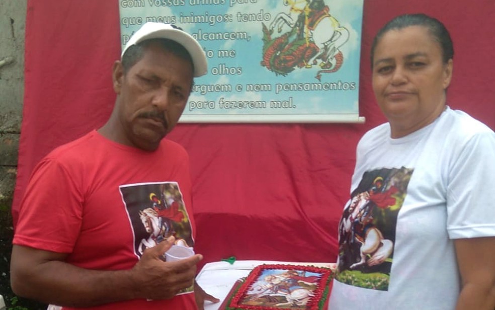 Rosemary Oliveira da Silva, de 44 anos, e Sérgio Pimentel dos Santos, de 54 anos, desapareceram após deslizamento de barreira em Olinda — Foto: Reprodução/WhatsApp