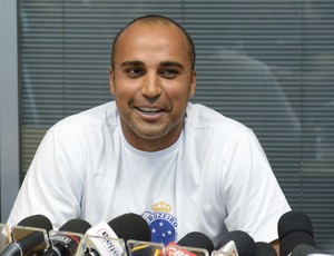 Jornalista compara Zidane a Deivid e vê os dois treinadores na fogueira