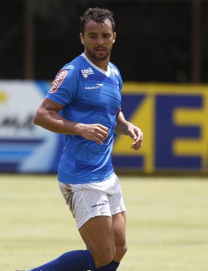 Charles, volante do Cruzeiro (Foto: Washington Alves/Light Press) Charles, volante do Cruzeiro (Foto: Washington Alves/Light Press)