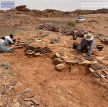 Escavação de mustatil na Arábia Saudita