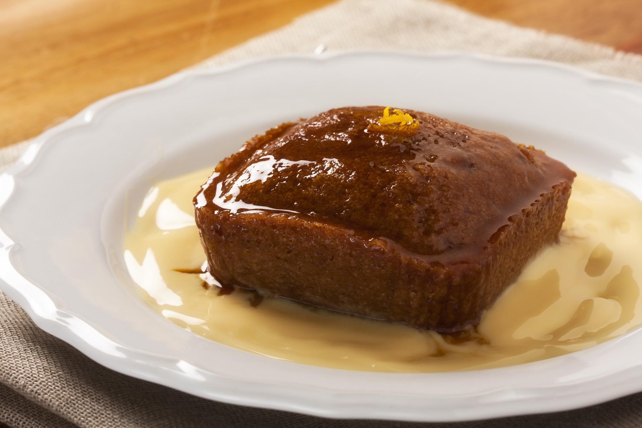 Malva pudding. South African dessert. Spongy cake with a caramelized butter sauce. (Foto: Getty Images)