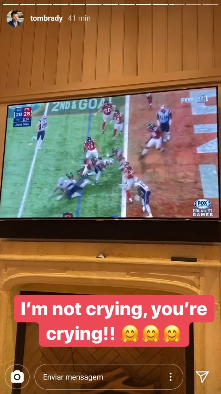 Tom Brady assiste ao jogo do New England Patriots (Foto: Reprodução/Instagram)