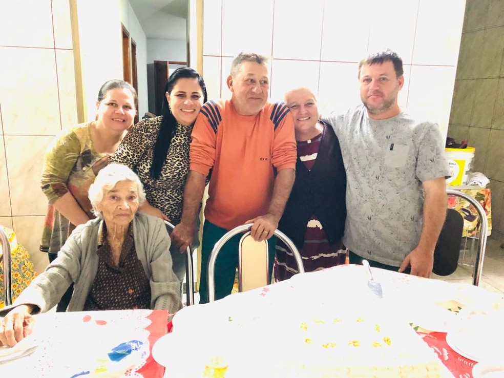 A morte de Luiz Batista Sipioni (ao centro), de 68 anos, abalou os familiares, segundo a filha, Talita Sipioni  — Foto: Talita Sipioni /Arquivo Pessoal