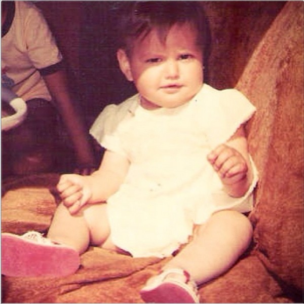 Izabel Goulart posta foto de quando era bebê (Foto: Reprodução/Instagram)