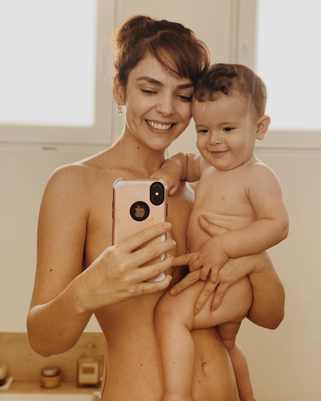 Relembrando gravidez, Titi Müller comemora 9 meses do filho Benjamin (Foto: Instagram)