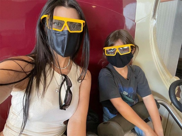 Kourtney Kardashian lembra momentos românticos com Travis Barker em dia na Disney (Foto: Reprodução / Instagram)