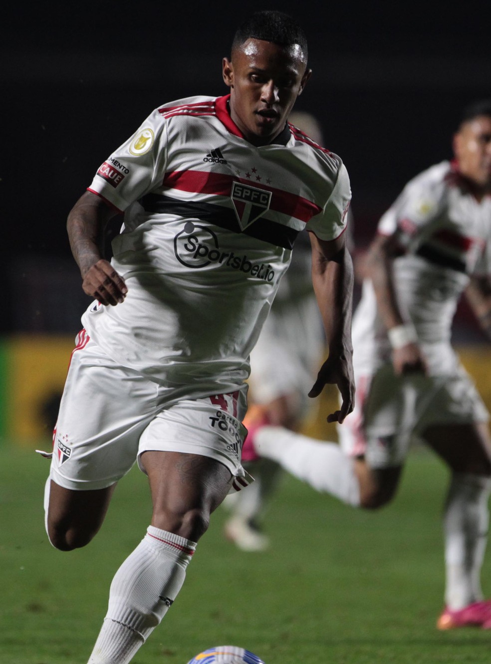 Marquinhos, do São Paulo, em partida contra o Bahia — Foto: Rubens Chiri / saopaulofc.net