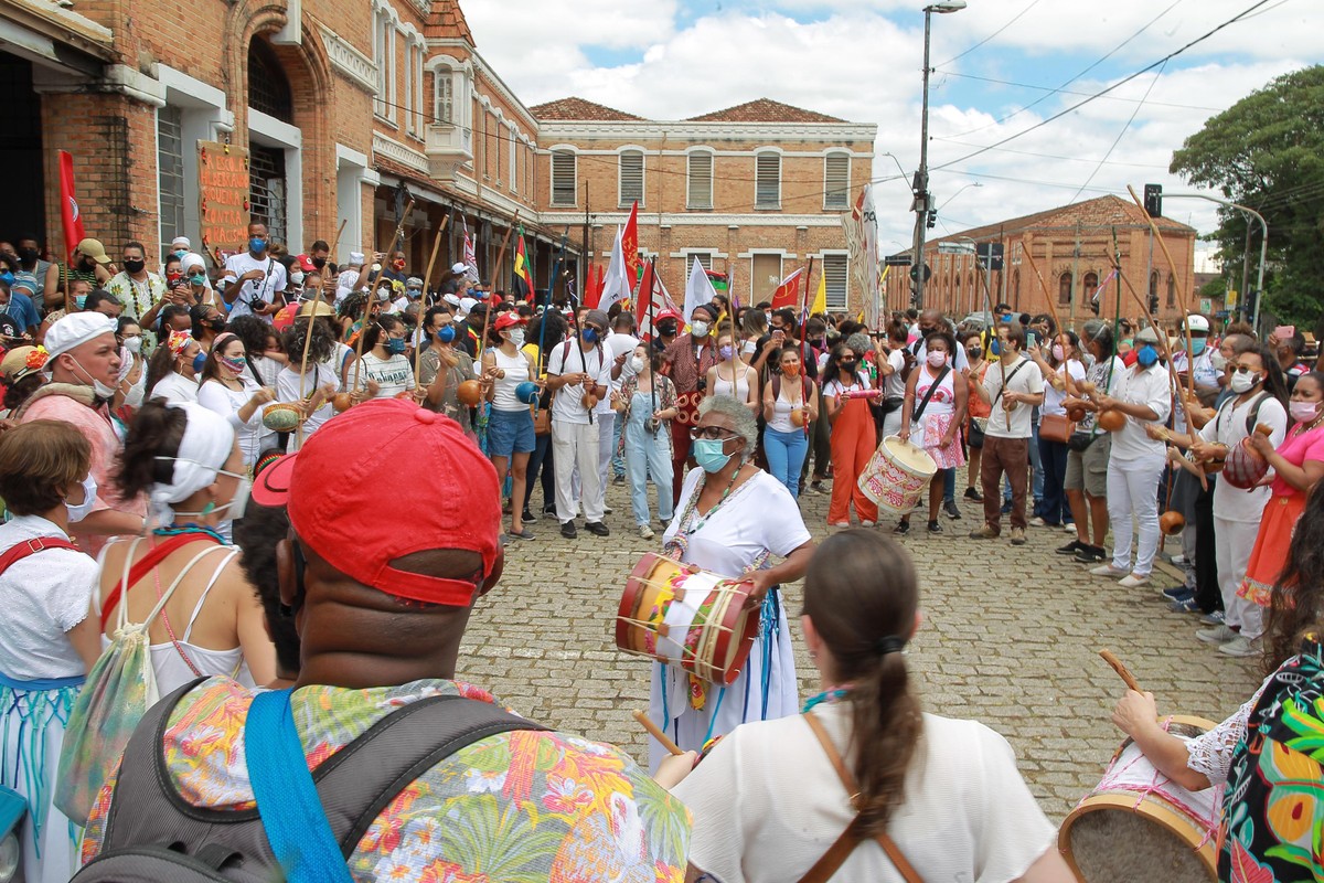 O  Dia Nacional da Consciência Negra é comemorado em muitas cidades do  Brasil (Foto Reprodução/Valor Econômico)