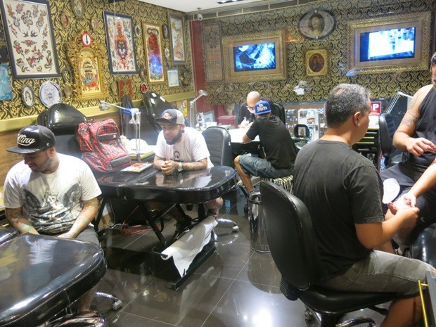 Estúdio da Náutica Tatto em Santos, SP, já foi visitado por diversos artistas (Foto: Guilherme Lucio/G1)