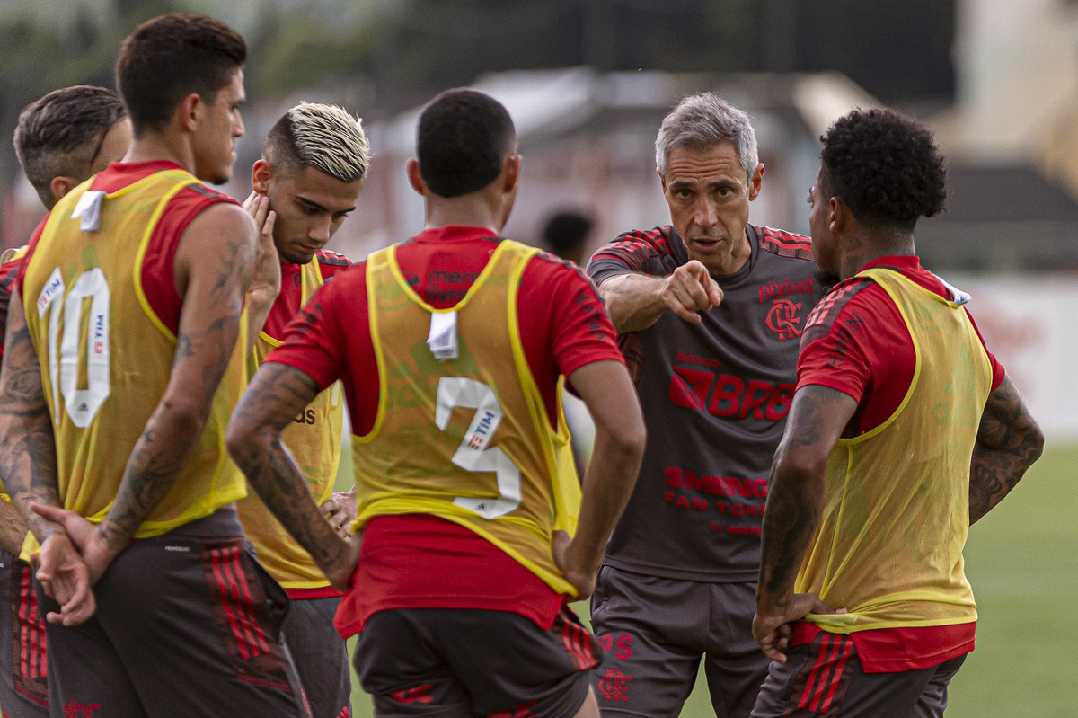 #FechadocomPauloSousa: torcedores do Flamengo dão apoio a técnico, que ganha pontos com time por papo reto