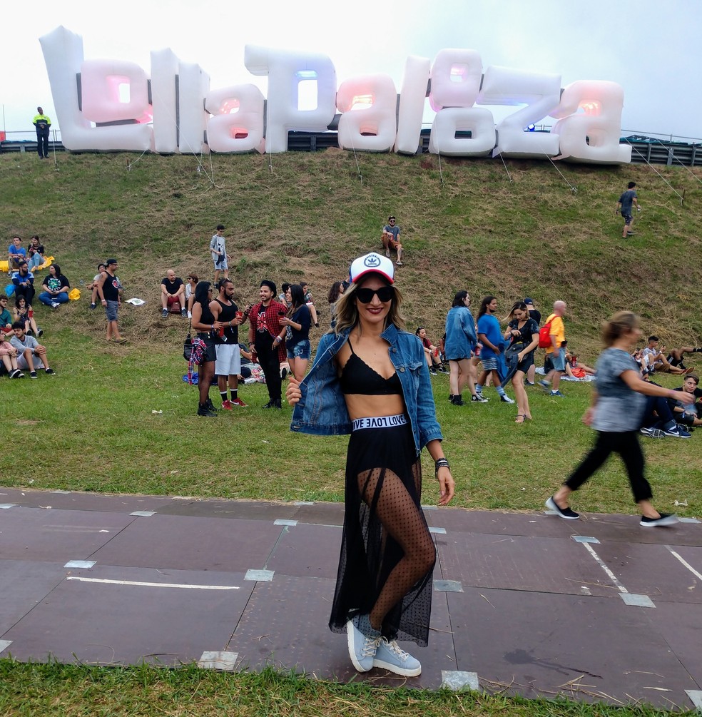 Daniela Silva: saia com transparÃªncia no Lollapalooza 2018 (Foto: Anderson Dezan / Gshow)