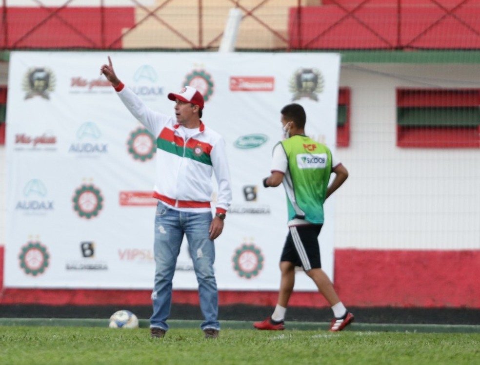 Paulo Baier renova com o Próspera — Foto: Guilherme Hahn/MC10