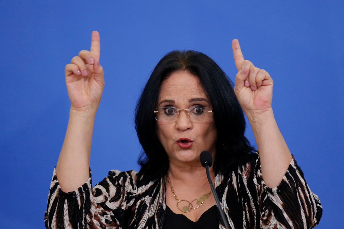 Damares diz que den&uacute;ncia de tr&aacute;fico de crian&ccedil;as se baseou em 'conversas com  o povo na rua' | Pol&iacute;tica | G1