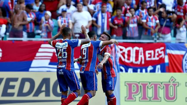 Tricolores comemoram gol de Gilberto