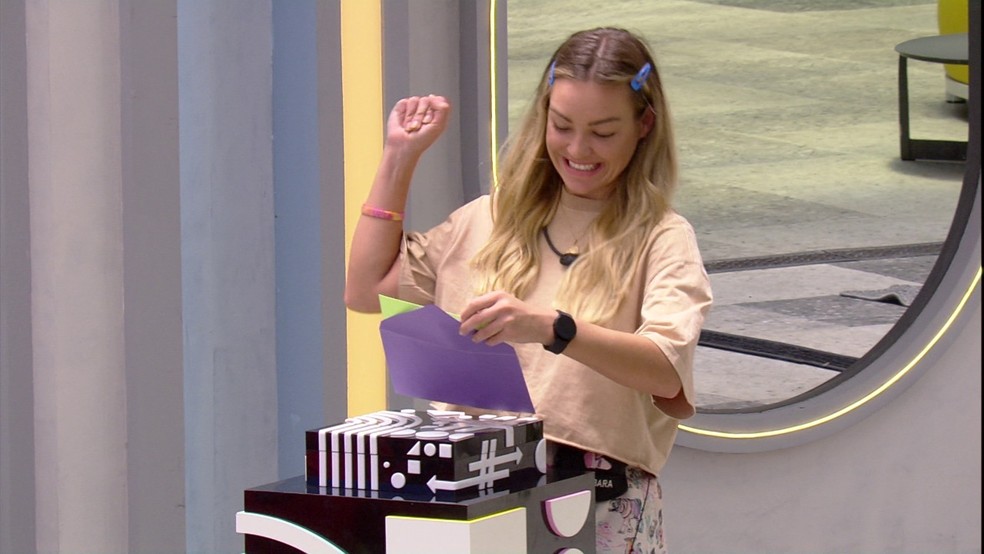Bárbara comemora sua vitória como novo Anjo do 'BBB 22' — Foto: Globo