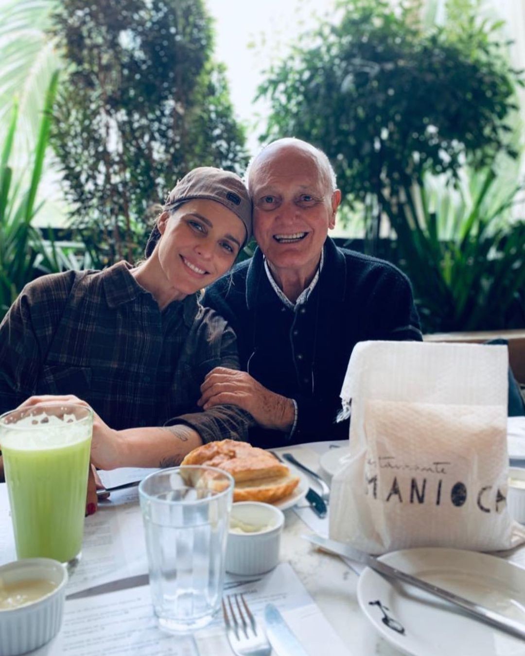 Fernanda Lima fala sobre em pai em post no Instagram (Foto: Reprodução / Instagram)