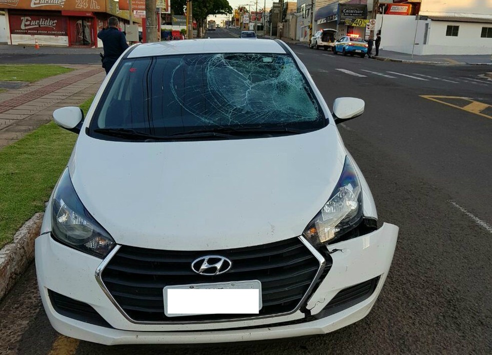 Estudante de medicina estava embriagado, segundo a pol&iacute;cia. Rapaz saia de uma festa de confraterniza&ccedil;&atilde;o do curso (Foto: Pol&iacute;cia Militar/Divulga&ccedil;&atilde;o)