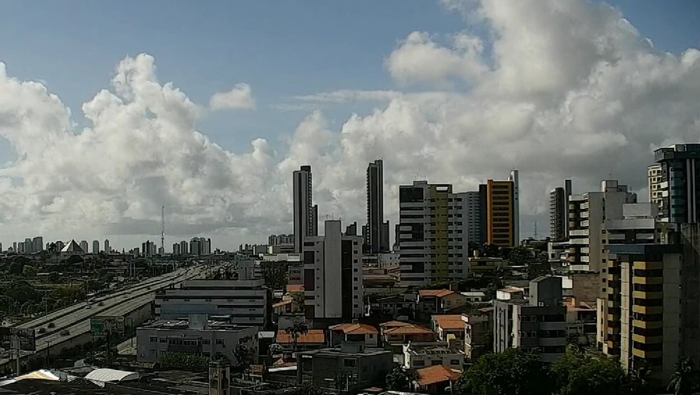 Vista de Natal, capital do Rio Grande do Norte, nesta terça-feira (15). — Foto: Reprodução/Inter TV Cabugi