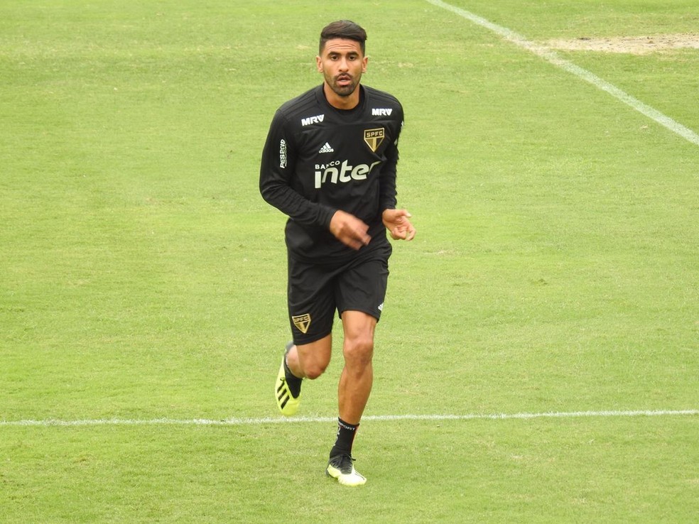Tréllez treina no CT do São Paulo: provável titular contra o Vasco — Foto: Marcelo Hazan