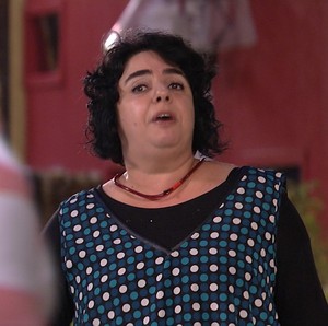 Mariza roda a baiana e discute com brother: 'Frouxo' (Big Brother Brasil)
