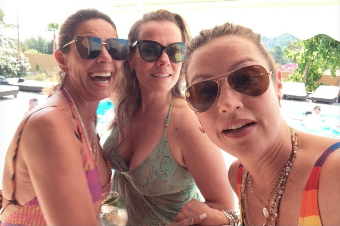 Luana Piovani com amigas em Ibiza (Foto: Reprodução / Instagram)