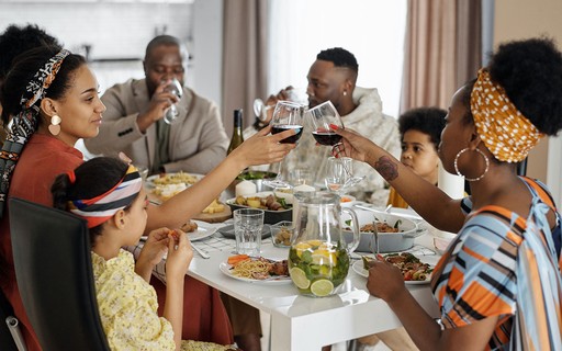 Festas De Final De Ano Como Reunir Familia E Amigos De Forma Segura Casa E Jardim Saude