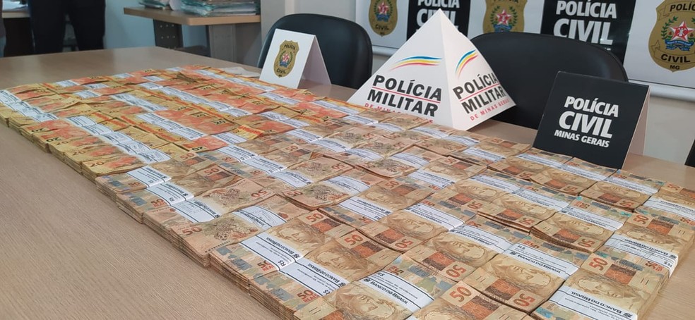 Polícias Civil e Militar de Caratinga apreenderam R$ 260 mil com advogado e ex-delegado — Foto: Divulgação