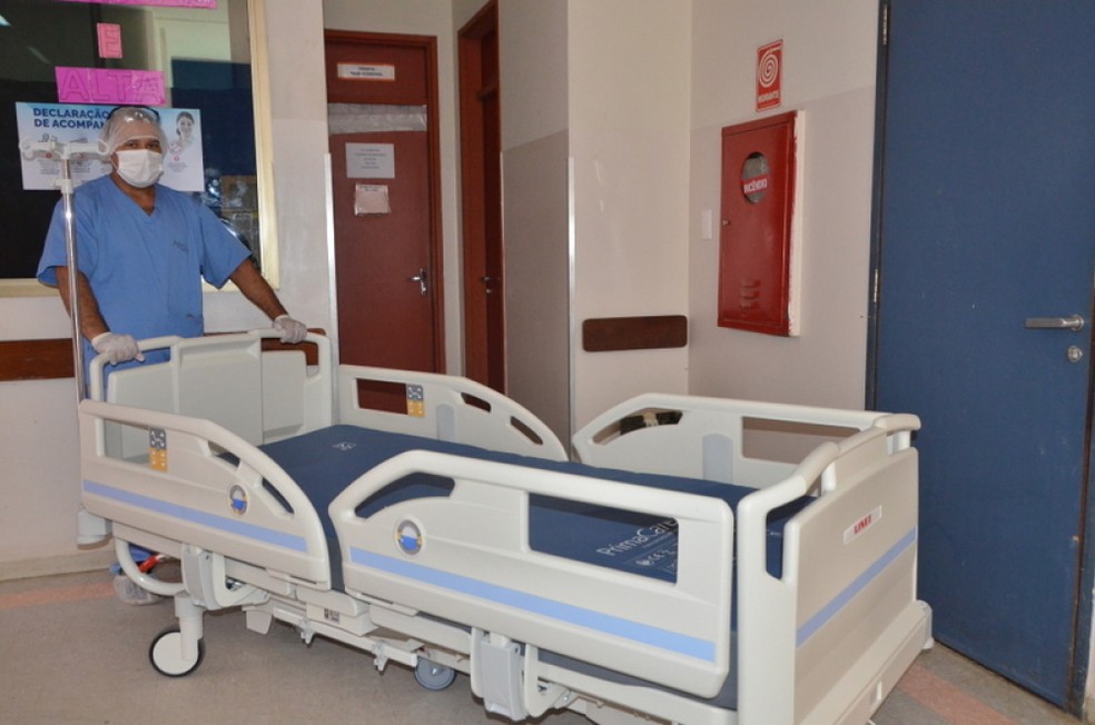 Camas foram compradas pelo governo e distribuídas a 18 unidades hospitalares — Foto: Nilcem Fernandes/Governo do Tocantins