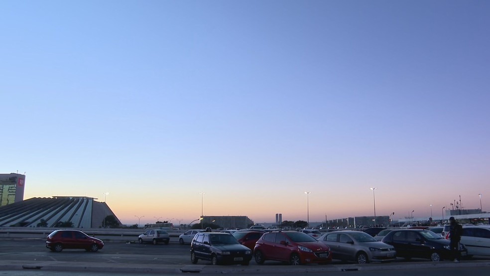 Estacionamento da Rodoviária do Plano Piloto, no DF — Foto: TV Globo/Reprodução