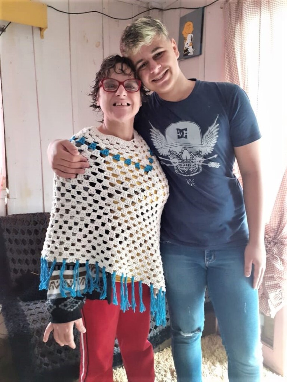 André e a mãe se mudaram para a casa nova no final de 2020 — Foto: André Luiz/Arquivo Pessoal