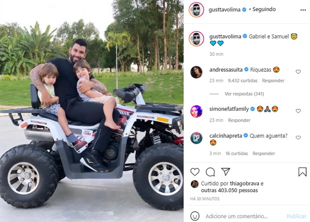 Gusttavo Lima com os filhos, Samuel e Gabriel, e Andressa Suita comenta (Foto: Reprodução/Instagram)