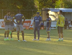 Bola aérea: ponto forte do Galo e preocupação para o Cruzeiro