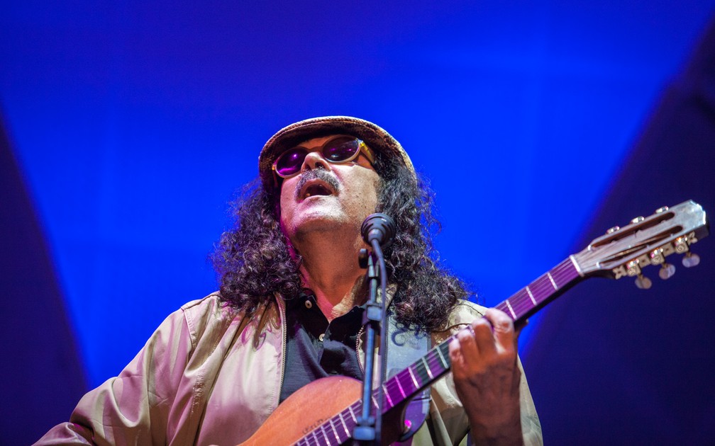 Moraes Moreira canta Novos Baianos em São Paulo em 2016 — Foto: Marcelo Brandt / G1