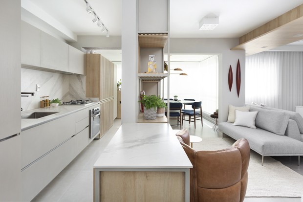 Apê de 70 m² tem integração, paleta neutra e muito conforto  (Foto: Eder Bruscagin)