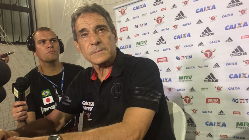 Carpegiani aponta evolução e elogia Fla após vitória: ""Superioridade""