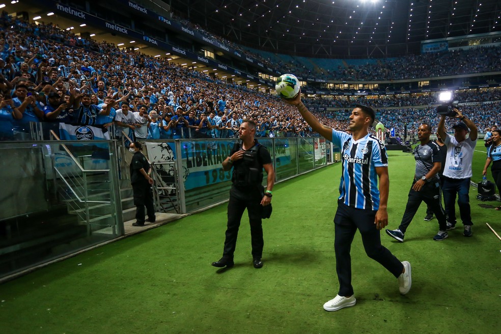 Suárez foi apresentado na última quarta-feira — Foto: Lucas Uebel/Grêmio