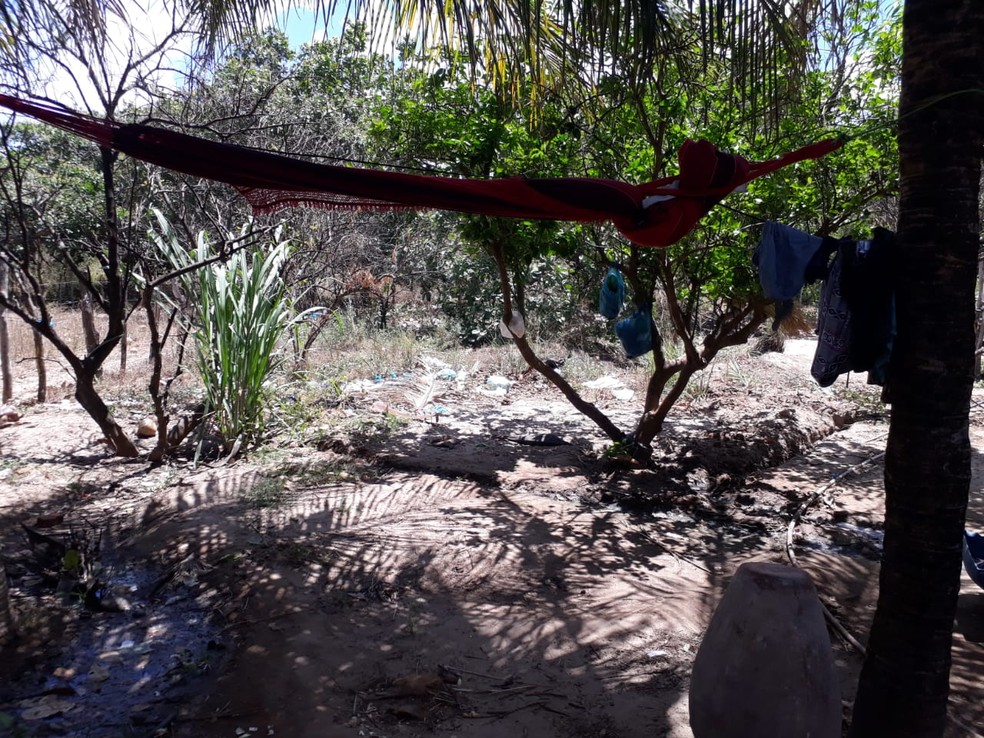 Trabalhadores em situação análoga à escravidão resgatados no Piauí dormiam em redes, ao relento — Foto: Superintendência Regional do Trabalho - Piauí
