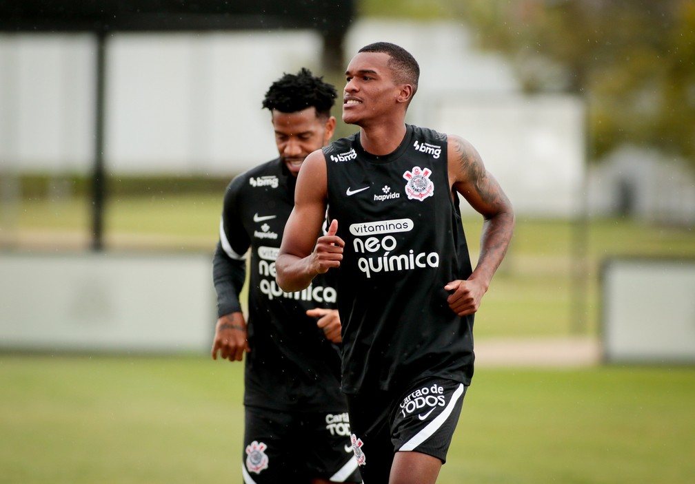 Matheus Alexandre em treino do Corinthians — Foto: Rodrigo Coca/Ag. Corinthians