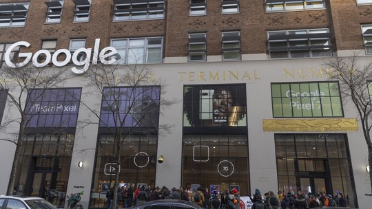 Funcionários do Google protestam contra cortes de empregos e baixos salários