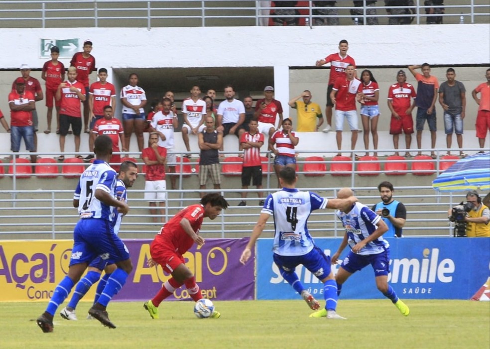 William Barbio foi um dos mais insinuantes do CRB — Foto: Ailton Cruz/Gazeta de Alagoas