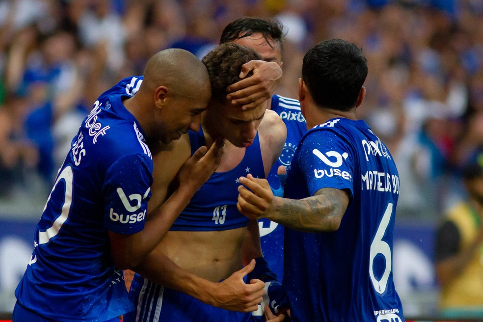 Análise: Cruzeiro supera maratona médica, vence com time reoxigenado e amplia gordura na ponta