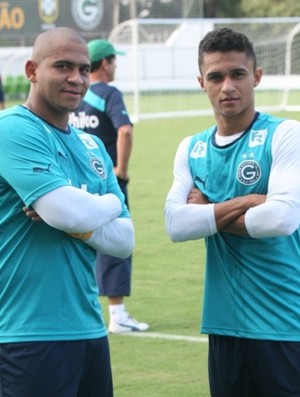 Walter e Erik, atacantes do Goiás (Foto: Rosiron Rodrigues/Goiás E.C.)