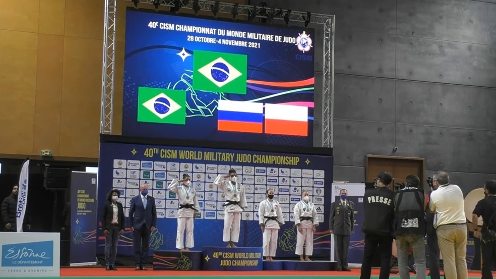 Rafaela Silva e Jéssica Lima em dobradinha brasileira no pódio da categoria -57kg no Mundial Militar de judô — Foto: Reprodução / Youtube GS Plus Event